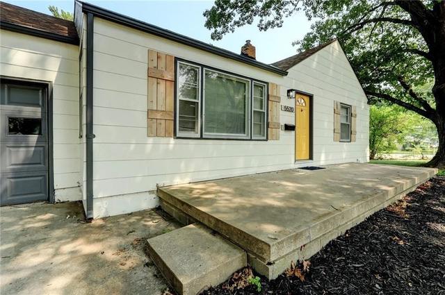 5520 Blue Ridge Blvd, Raytown, MO 64133