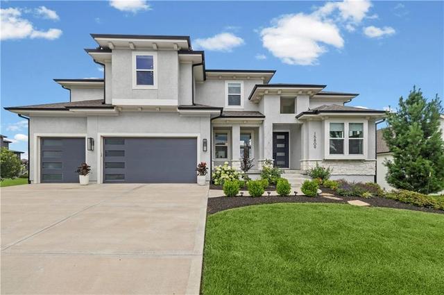 15809 El Monte St, Overland Park, KS 66224