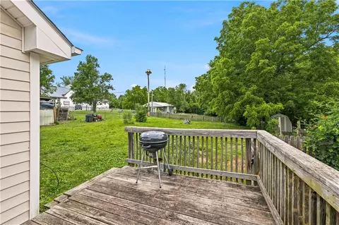 Exterior - 104 W 4th St, Freeman, MO 64746 photo 5 of 5