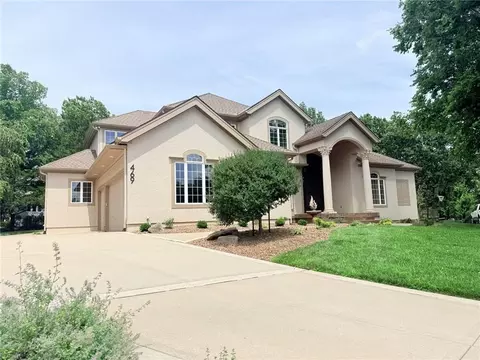 469 NW Riven Rock Pl, Lees Summit, MO 64081