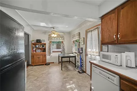 Kitchen - 120 Baker St, Buckner, MO 64016 photo 3 of 3