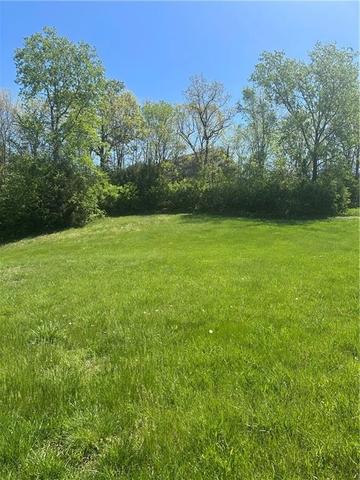 6445 NW Monticello Dr, North Kansas City, MO 64152