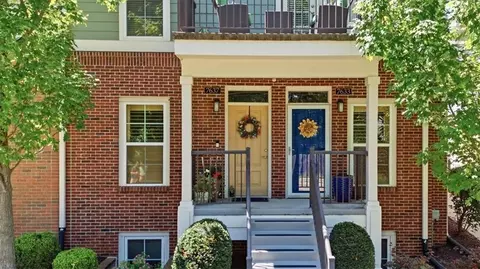 7637 W 78th St, Overland Park, KS 66204