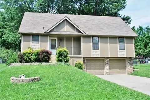 313 SE Alice St, Blue Springs, MO 64014