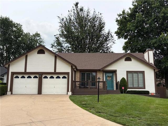 5743 Willow Ave, Raytown, MO 64133