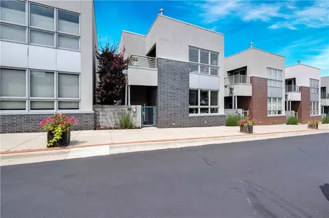 514 Oak St, Kansas City, MO 64106