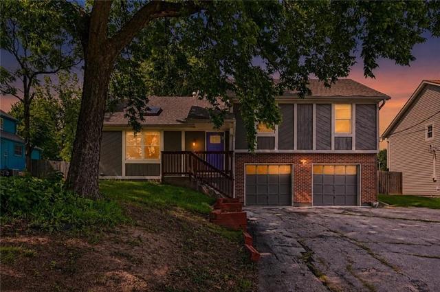 9812 W 51st St, Merriam, KS 66203
