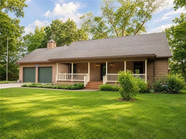 125 NW 714p Ln, Clinton, MO 64735