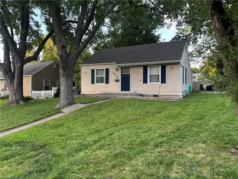 2639 S 28th St, Kansas City, KS 66106