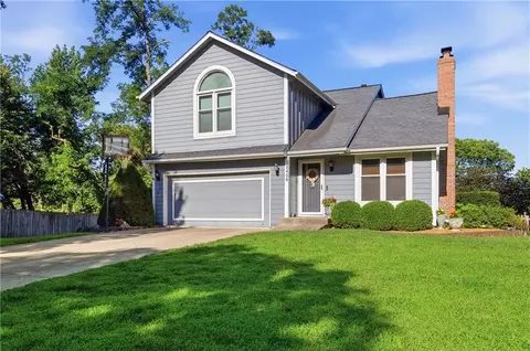 8406 N Crawford Ave, Kansas City, MO 64153