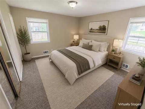 Bedroom - 3900 S Hands St, Independence, MO 64055 photo 3 of 9