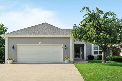 3912 SW Chatham Dr, Lees Summit, MO 64082