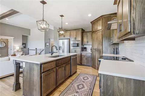 12001 S Eagle Crest Dr, Lees Summit, MO 64086 photo 14