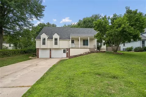 6804 N Agnes Ave, Gladstone, MO 64119