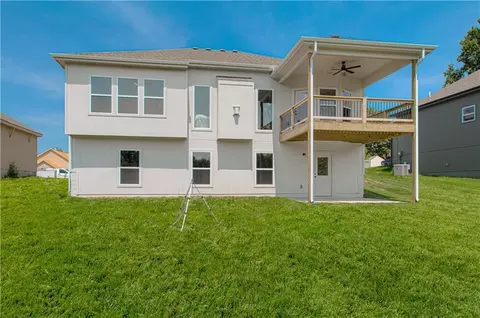 Exterior - 623 E 13th St, Kearney, MO 64060 photo 4 of 4