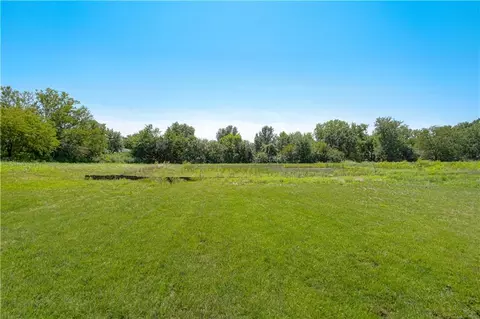 Exterior - 623 E 13th St, Kearney, MO 64060 photo 2 of 4