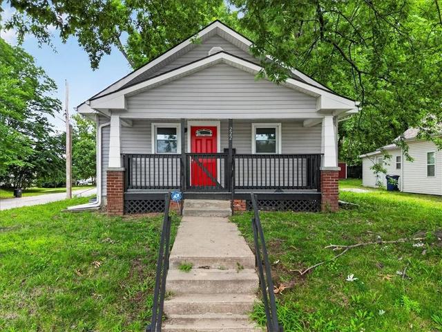 222 W Mill St, Independence, MO 64050