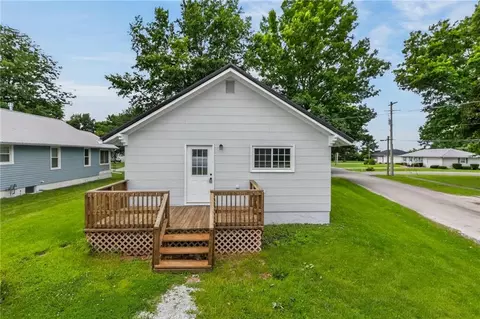 213 W Ada St, Norborne, MO 64668 photo 23