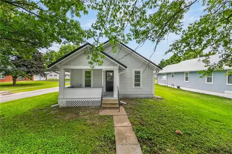 213 W Ada St, Norborne, MO 64668 photo 1