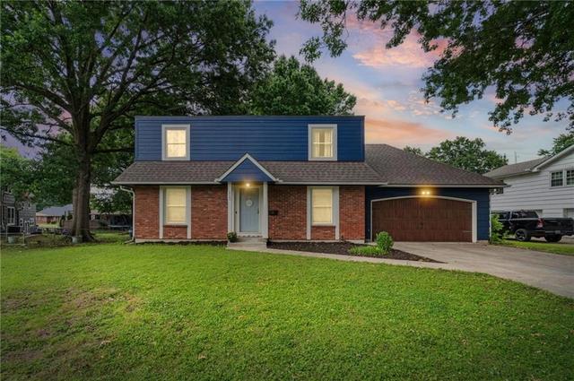 315 Hawthorne Dr, Belton, MO 64012
