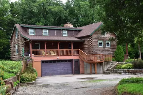 33380 W 399 St, Osawatomie, KS 66064