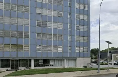 333 W Meyer Blvd #909, Kansas City, MO 64113