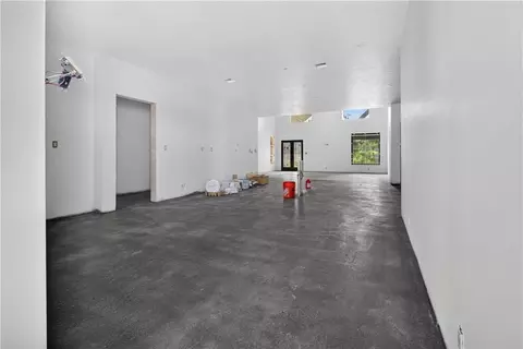 Living - 123 Vals Ln, Frontenac, KS 66763 photo 1 of 8