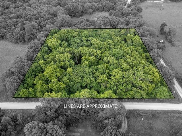 1705 Pawnee Rd, Pomona, KS 66076