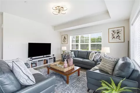 7800 W 123rd St #116, Overland Park, KS 66213