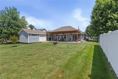 Exterior - 205 Ceremonial Dr, Buckner, MO 64016 photo 9 of 10