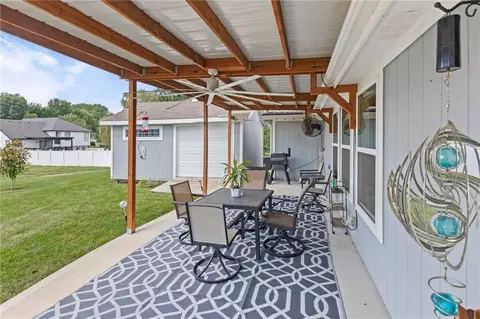 Exterior - 205 Ceremonial Dr, Buckner, MO 64016 photo 4 of 10