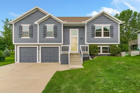 11816 N Belmont Ave, Kansas City, MO 64156