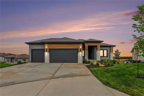 11275 S Gleason Rd, Olathe, KS 66061