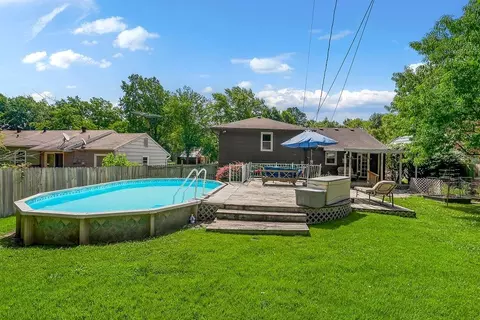 Exterior - 8320 E 133rd St, Grandview, MO 64030 photo 4 of 8