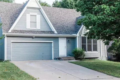 12435 S Parker Ter, Olathe, KS 66061