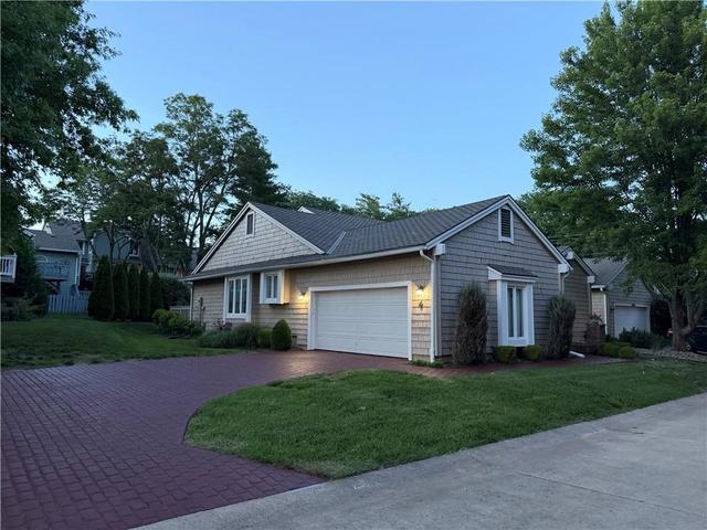 4 W 127th St, Kansas City, MO 64145
