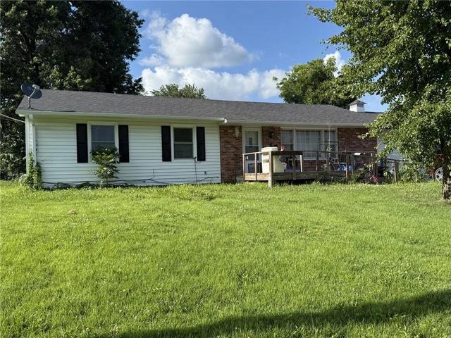 10 W 14th St, Carrollton, MO 64633
