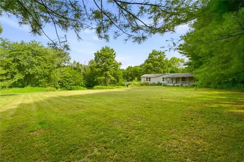 Exterior - 15000 E 200th St, Peculiar, MO 64078 photo 3 of 7