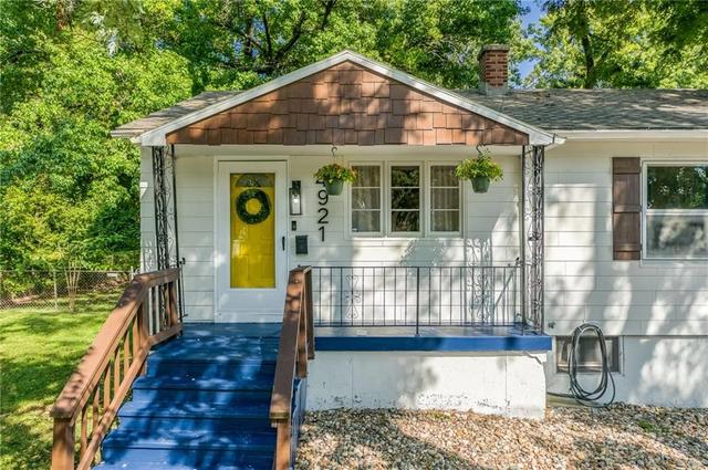 4921 N Garfield Ave, Kansas City, MO 64116
