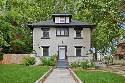 2708 Tracy Ave, Kansas City, MO 64109