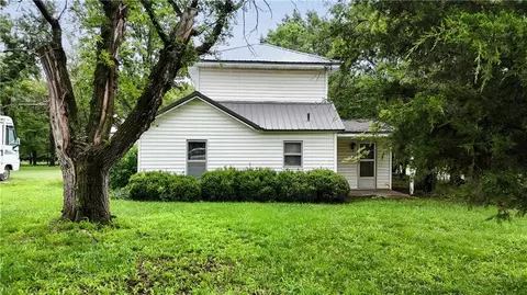761 Garrison St, Fort Scott, KS 66701