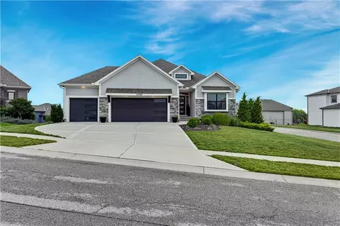 17104 Bradshaw St, Overland Park, KS 66221
