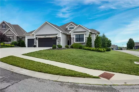 17104 Bradshaw St, Overland Park, KS 66221
