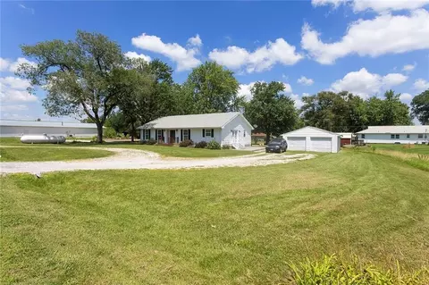 Exterior - 107 E Maple St, Polo, MO 64671 photo 2 of 8
