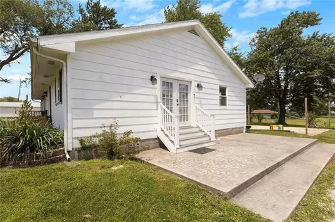 Exterior - 107 E Maple St, Polo, MO 64671 photo 5 of 8