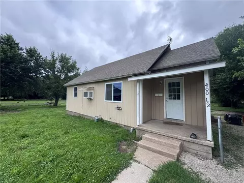 400 12 N Oak St, Garnett, KS 66032