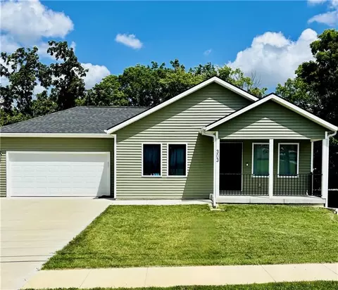 303 N Lexington St, Harrisonville, MO 64701