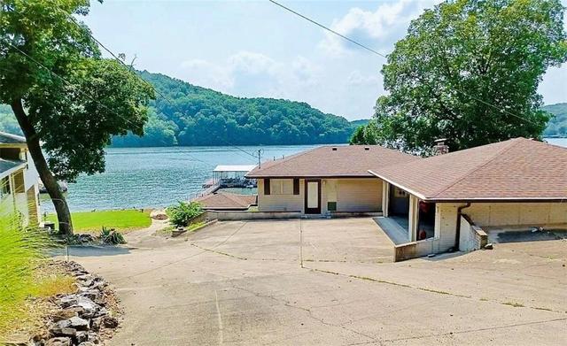 1166 Fowlers Pt, Camdenton, MO 65020