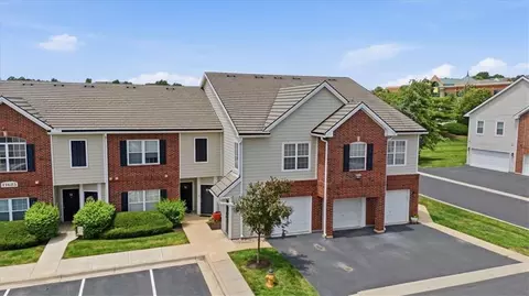 11625 Tomahawk Creek Pkwy #L, Leawood, KS 66211