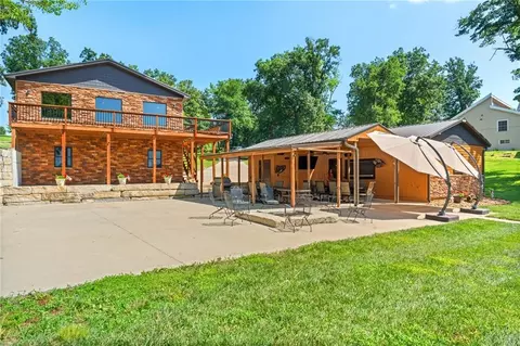 588 Lake Viking Ter, Gallatin, MO 64640